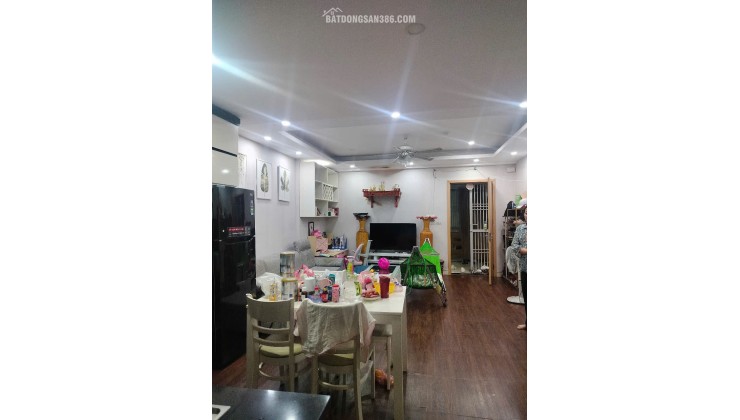 Cần bán căn hộ 77m² ban công hướng thoáng full nội thất, tại cụm 6 tòa KĐT Thanh Hà Cienco 5