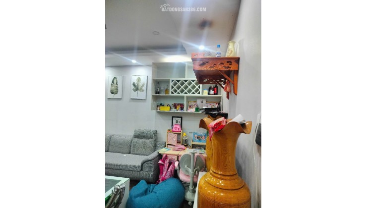 Cần bán căn hộ 77m² ban công hướng thoáng full nội thất, tại cụm 6 tòa KĐT Thanh Hà Cienco 5