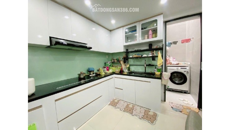 NHÀ MỚI ĐẸP NGAY VẠN HẠNH MALL – 3/2  QUẬN 10 - 50M 3 TẦNG  3PN - HOÀN CÔNG - GIÁ 8.3 TỶ TL. LH: 0908728638 (zalo 0969956925)