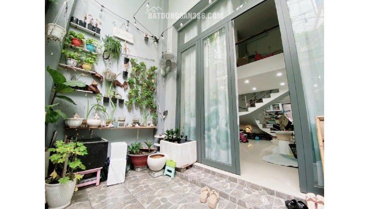 NHÀ MỚI ĐẸP NGAY VẠN HẠNH MALL – 3/2  QUẬN 10 - 50M 3 TẦNG  3PN - HOÀN CÔNG - GIÁ 8.3 TỶ TL. LH: 0908728638 (zalo 0969956925)