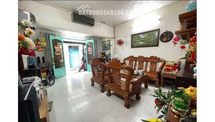 BÁN NHÀ CẤP 4 TẠI XÃ PHẠM VĂN HAI, H.BÌNH CHÁNH (DT 8 x 9) SHCC CHỈ 2.5 TỶ. LH:0983344582, 0985950139