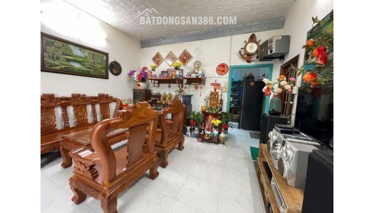 BÁN NHÀ CẤP 4 TẠI XÃ PHẠM VĂN HAI, H.BÌNH CHÁNH (DT 8 x 9) SHCC CHỈ 2.5 TỶ. LH:0983344582, 0985950139