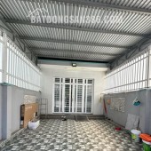 kẹt tiền bán gấp nhà đường Nguyễn Văn Khạ gần cầu vượt Củ Chi dt 125m2, SHR. Giá 650 triệu