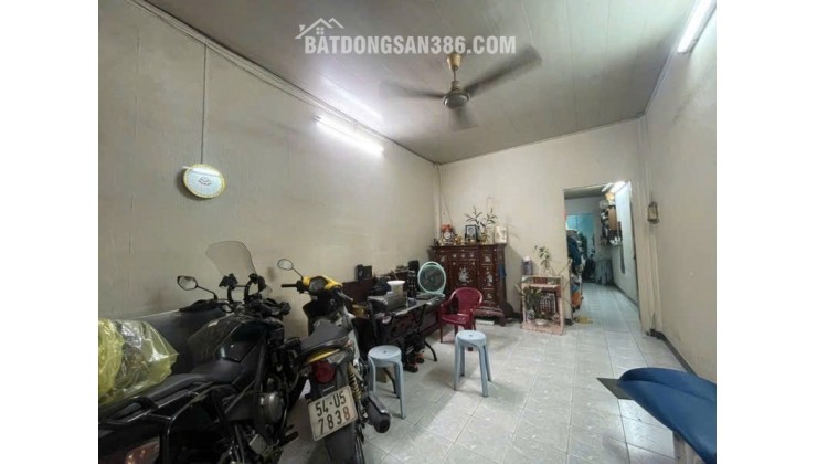 NHÀ ĐẸP NẰM NGAY TRUNG TÂM DIỆN TÍCH 68M2 CHỈ 8 TỶ SÁT MẶT ĐƯỜNG