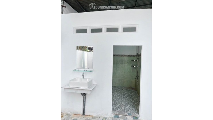 Gấp Gấp ! bán lẹ căn nhà cấp 4 ở Đ. Suối Lội , Tân Thông Hội 100m2 SHR giá 650tr
