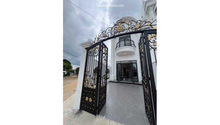 BÁN NHÀ 1 MÊ GÓC 2MT ĐẸP – HẺM XE HƠI LÊ ĐÌNH CHINH, TP PLEIKU – FULL NỘI THẤT, GIÁ TỐT LH:0907146779.