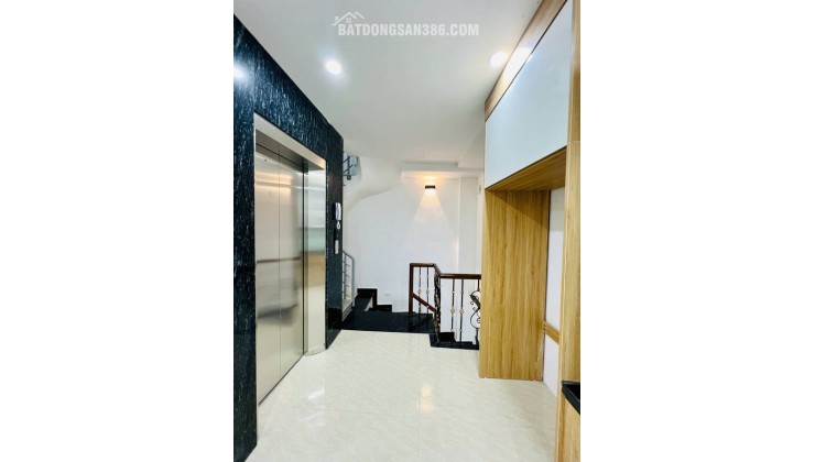 HIẾM!Nhỉnh 4 tỷ có nhà 5 tầng 3N4WC ngay phố Nhân hòa -> KHU VIP HOÀNG ĐẠO THÚY - NHÂN CHÍNH!