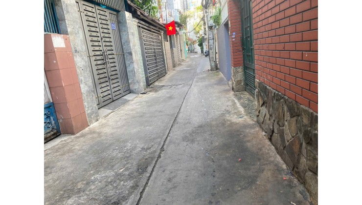 Bán nhà CMT8, Tân Bình, gần CV Lê Thị Riêng, 28m2, 1 trệt 1 lửng 1 lầu , nhỉnh 4 tỷ.