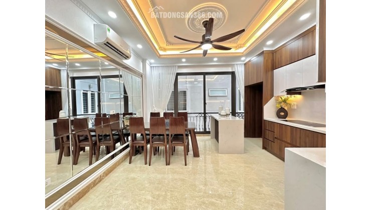 GẦN 10 TỶ TẠI YÊN HÒA – CẦU GIẤY – NHÀ ĐẸP THANG MÁY,  NỘI THẤT SANG TRỌNG.