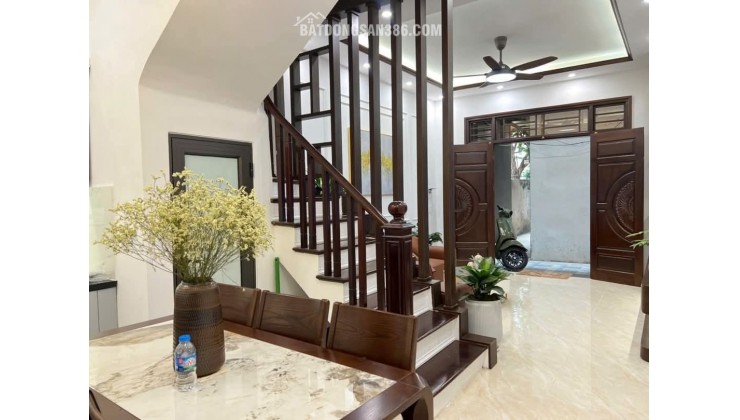 HƠN 7 TỶ NHÀ HOÀNG MAI SIÊU ĐẸP - FULL NỘI THẤT - GẦN PHỐ GẦN Ô TÔ GẦN HỒ - TƯƠNG LAI QH CỰC ĐẸP - MUA Ở HOẶC ĐẦU TƯ GIỮ TIỀN QUÁ OKE