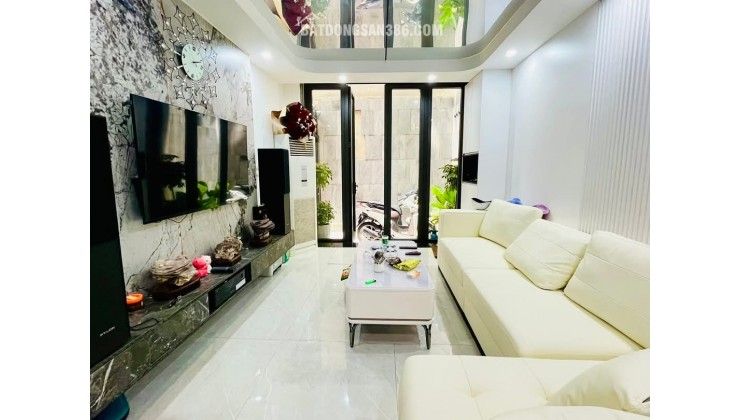 CHỈ 12 TỶ CÓ NGAY CĂN PHÙNG CHÍ KIÊN - MẶT PHỐ– OTO TRÁNH - FULL NỘI THẤT - Ở NGAY.