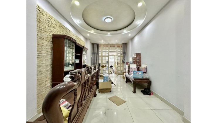 KHU VIP- HIẾM NHÀ BÁN- HẺM XE TẢI BÌNH THẠNH- UNG VĂN KHIÊM- 62M-CÔNG NHẬN ĐỦ- 4 TẦNG- 4X12- - 12.5T