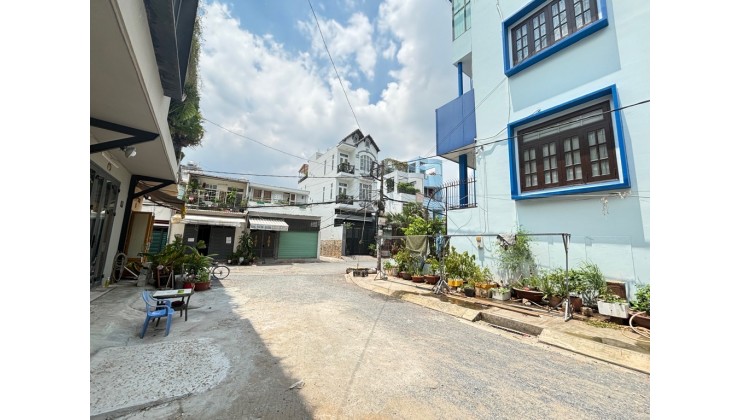 HẺM XE TẢI QUAY ĐẦU- XÔ VIẾT NGHỆ TĨNH- BÌNH THẠNH- 54M- 10.8X5-11.5T