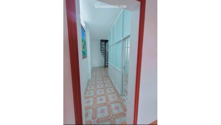 Bán gấp nhà 99m2 có SHR Tân hiệp Hóc môn Giá 720tr. Bán gấp trong tuần