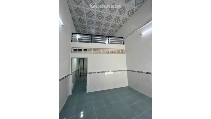Làm ăn thua lỗ bán nhà 111m2 có SHR Giá 690tr gần BVXA Xã tân phú trung Củ Chi !