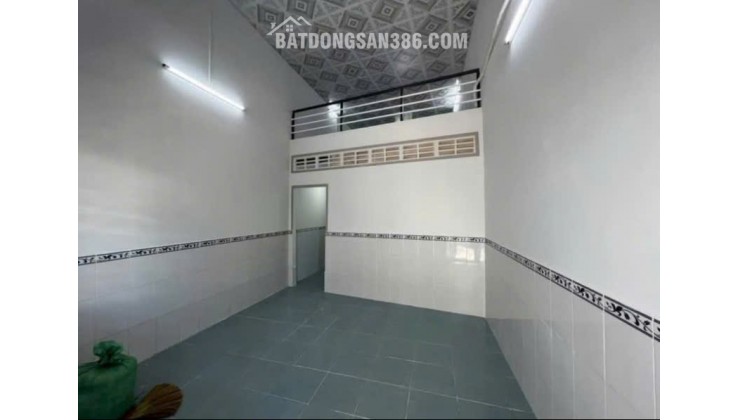 Làm ăn thua lỗ bán nhà 111m2 có SHR Giá 690tr gần BVXA Xã tân phú trung Củ Chi !