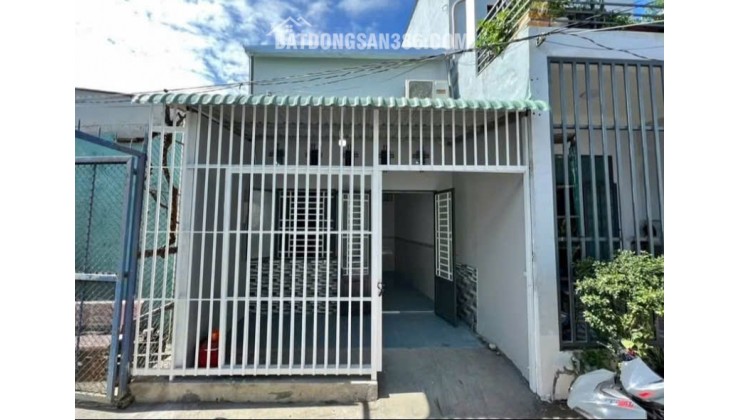 Làm ăn thua lỗ bán nhà 111m2 có SHR Giá 690tr gần BVXA Xã tân phú trung Củ Chi !
