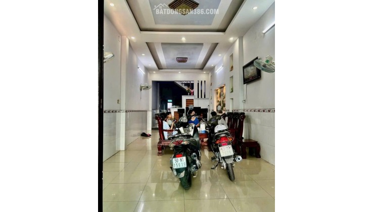 Bán gấp cái nhà 1 lầu ở gần THCS Tân Phú Trung Củ Chi dt 146m2 665 TRIỆU, Sổ hồng riêng sang tên.