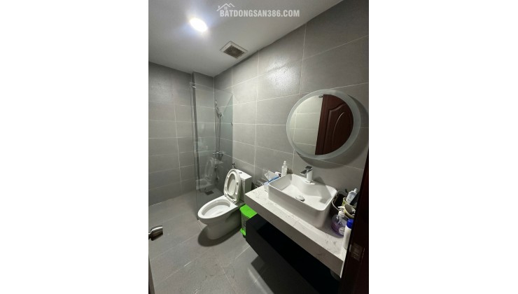 Cho thuê tầng trệt văn phòng – 2 phòng riêng – Bao điện nước – Giá từ 8 triệu/tháng