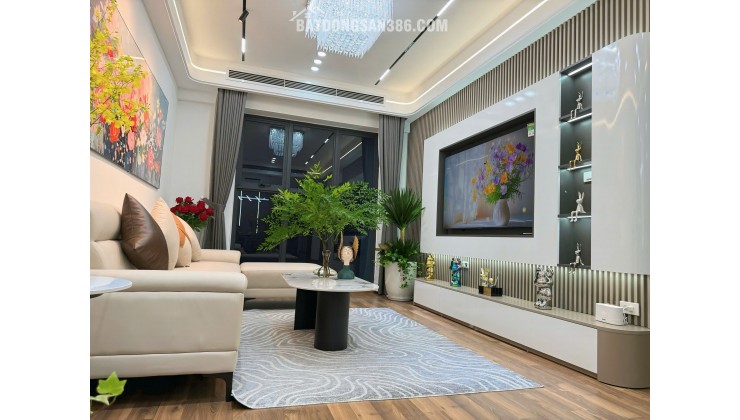 Bán căn hộ chung cư mặt đường Hoàng Đạo Thúy - nhỉnh 8 tỷ - 0888346562