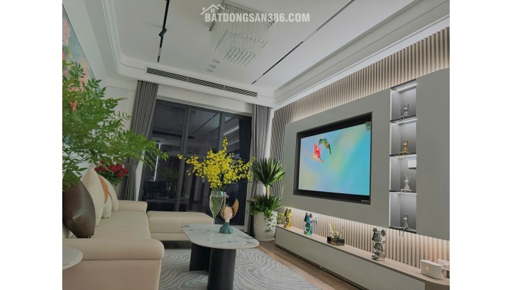 Bán căn hộ chung cư mặt đường Hoàng Đạo Thúy - nhỉnh 8 tỷ - 0888346562