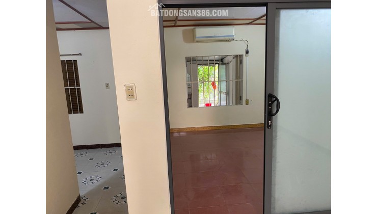 BÁN NHÀ CÁCH BIỂN XUÂN THIỀU 500M, DT 150M2 (2 TẦNG) SHR CHỈ 4.5 TỶ. LH:0909623435.