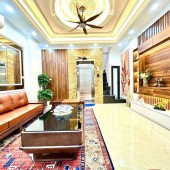 GẦN 10 TỶ TẠI YÊN HÒA – CẦU GIẤY – NHÀ ĐẸP THANG MÁY,  NỘI THẤT SANG TRỌNG.