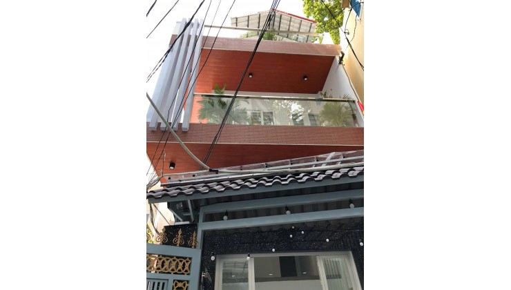 GÓC 2 MẶT TIỀN – 4 TẦNG – THU NHẬP 25TR/THÁNG – NGAY NGÃ 4 NGUYỄN TRÃI Q5. LH:0988954579