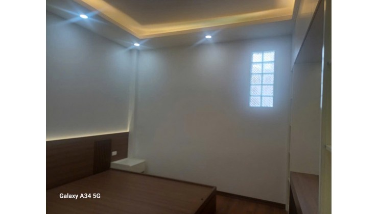 Bán nhà riêng tại Đường Lạc Long Quân,Tây Hồ, Hà Nội, giá siêu hời chỉ với 13 tỷ, 55 m2