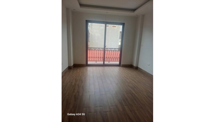 Bán nhà riêng tại Đường Lạc Long Quân,Tây Hồ, Hà Nội, giá siêu hời chỉ với 13 tỷ, 55 m2