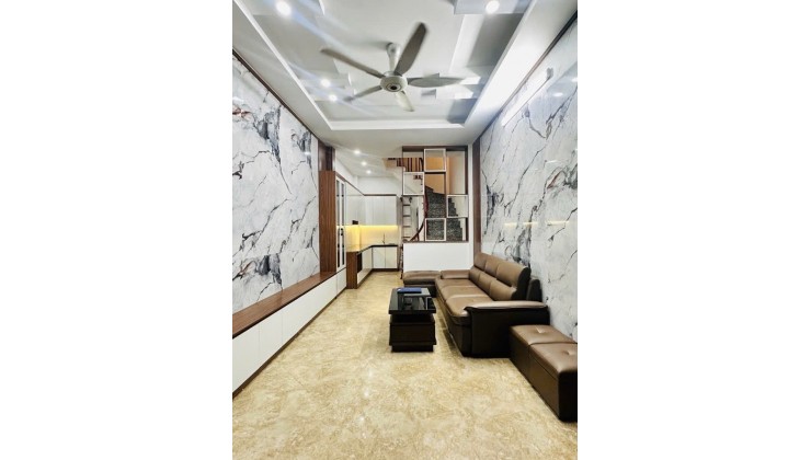 Nhà Xuân Đỉnh 35m, 5 tầng, mặt tiền 3.4m chỉ hơn 8 tỷ!