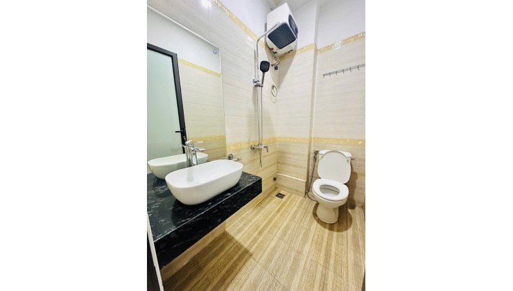 Nhà Xuân Đỉnh 35m, 5 tầng, mặt tiền 3.4m chỉ hơn 8 tỷ!
