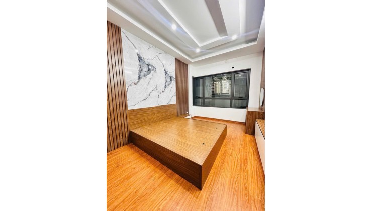 Nhà Xuân Đỉnh 35m, 5 tầng, mặt tiền 3.4m chỉ hơn 8 tỷ!