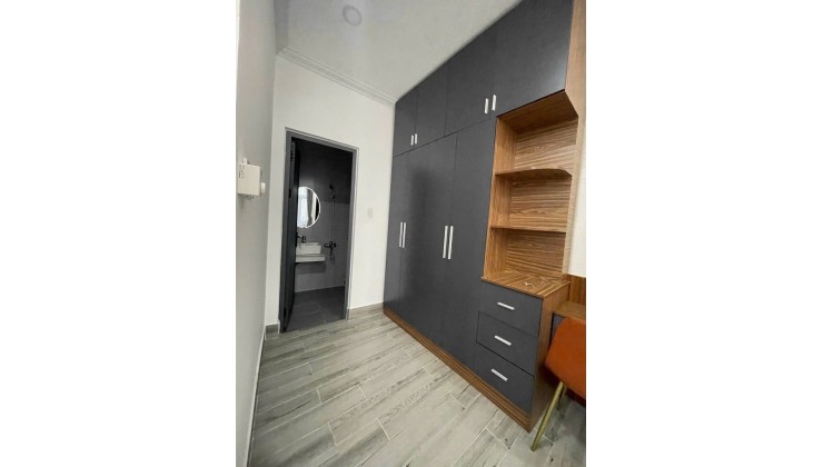 Nhà Phan Xích Long – 4T 36M2 – Nở Hậu – Gần MT – Nhỉnh 7 Tỷ.