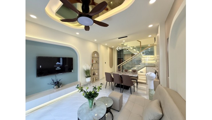 BÁN NHÀ 44M² (4x11) NỞ HẬU – THÍCH QUẢNG ĐỨC P.5 PN – 4PN 4WC – 7.9 TỶ