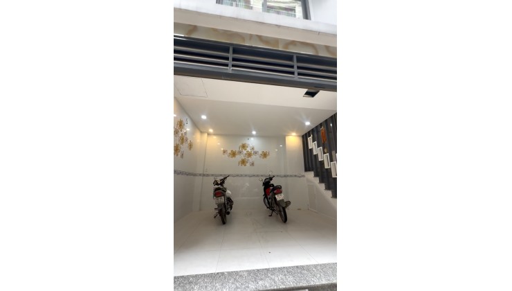NHÀ ĐẸP 4T MT 8.6m - HUỲNH VĂN BÁNH PN - HXH THÔNG - 6.9 TỶ
