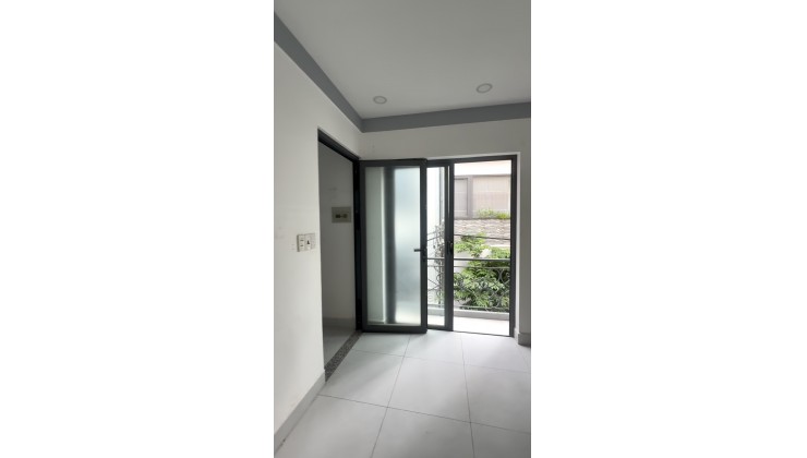 NHÀ ĐẸP 4T MT 8.6m - HUỲNH VĂN BÁNH PN - HXH THÔNG - 6.9 TỶ