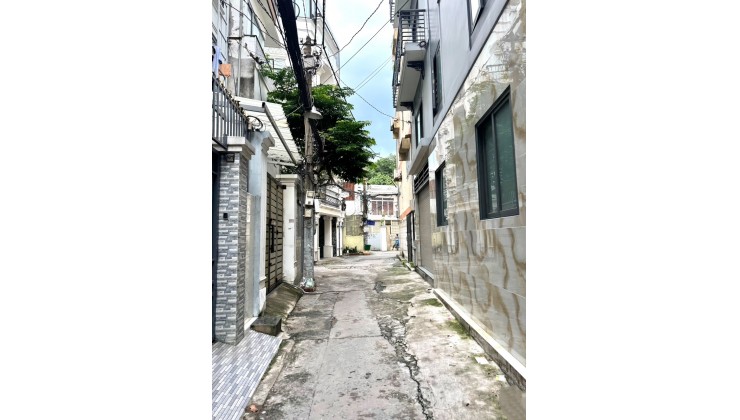 NHÀ ĐẸP 4T MT 8.6m - HUỲNH VĂN BÁNH PN - HXH THÔNG - 6.9 TỶ