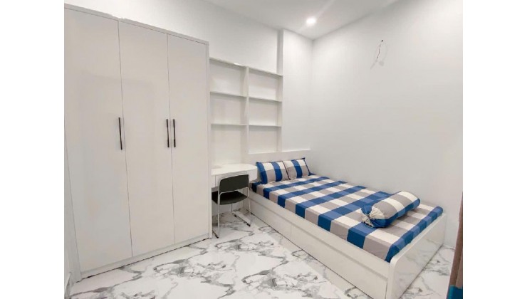 NHÀ Nguyễn Trọng Tuyển - Gần MT - 40M² Nở Hậu - 3 TẦNG 6.6 Tỷ.