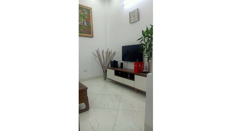 Bán nhà Hữu Hoà- Thanh Trì nhà đẹp ở ngay, tặng toàn bộ nội thất
