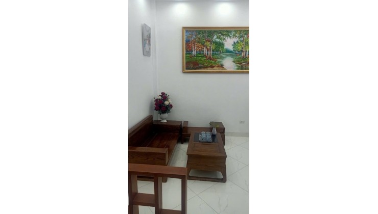 Bán nhà Hữu Hoà- Thanh Trì nhà đẹp ở ngay, tặng toàn bộ nội thất