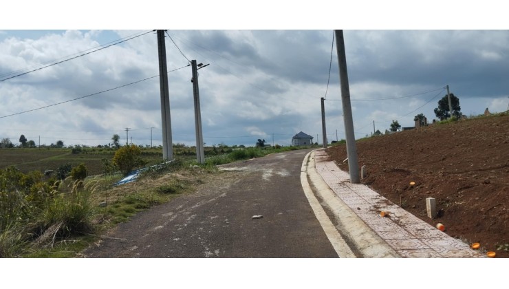 Cần bán lô đất 340m2 full thổ cư tại thôn 4 Lộc Quảng