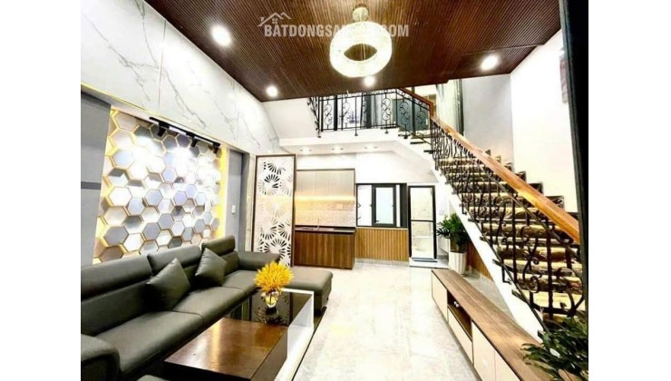 Bán nhà mặt kinh doanh ngay bến xe Đà Nẵng chỉ 10 tỷ.LH 0918086203