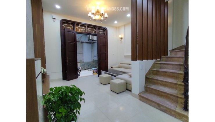 Nguyễn Chính 41m2, mặt tiền 4.5m, 15 ra phố, ngõ 4m, tổng 3ngủ sổ đỏ chuẩn, 7.55 tỷ