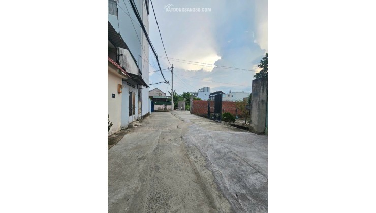 BÁN NHÀ CẤP 4 NGAY TRUNG TÂM TRƯỜNG THỌ, THỦ ĐỨC. DT 70,1M2 SHR 4.9 TỶ. LH:0329456579.