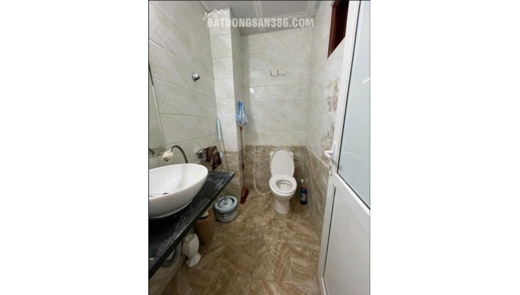 CHÍNH CHỦ CẦN CHO THUÊ NHÀ LÀM VĂN PHÒNG TẠI HÀ NỘI.