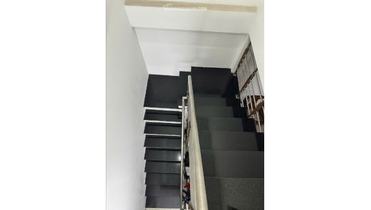 BÁN NHÀ HẺM PHAN HUY ÍCH, LÔ GÓC 2MT HẺM 8M, DT 90m2 x 2 TẦNG BTCT, GIÁ NHỈNH 7 TỶ. LH:0988404529.