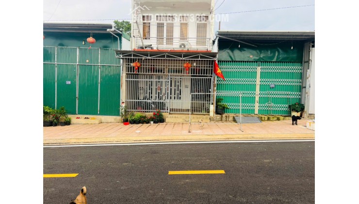 BÁN GẤP 3 CĂN NHÀ LIỀN NHAU ĐS 2 PHAN HUY CHÚ, PHƯỜNG B LAO, TP BẢO LỘC. LH:0888889603