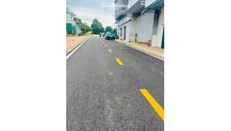 BÁN GẤP 3 CĂN NHÀ LIỀN NHAU ĐS 2 PHAN HUY CHÚ, PHƯỜNG B LAO, TP BẢO LỘC. LH:0888889603