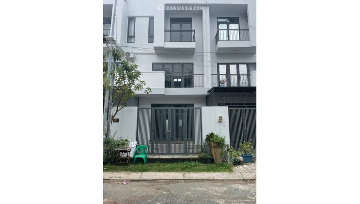CÁCH QUẬN 1 CHƯA 15 PHÚT DI CHUYỂN (4,25km), NHÀ 4 TẦNG 5x18m, KHU DÂN CƯ CAO CẤP PHƯỚC KIỂN, GIÁ 7,5 TỶ (TỐT NHẤT THÁNG 2/2025)